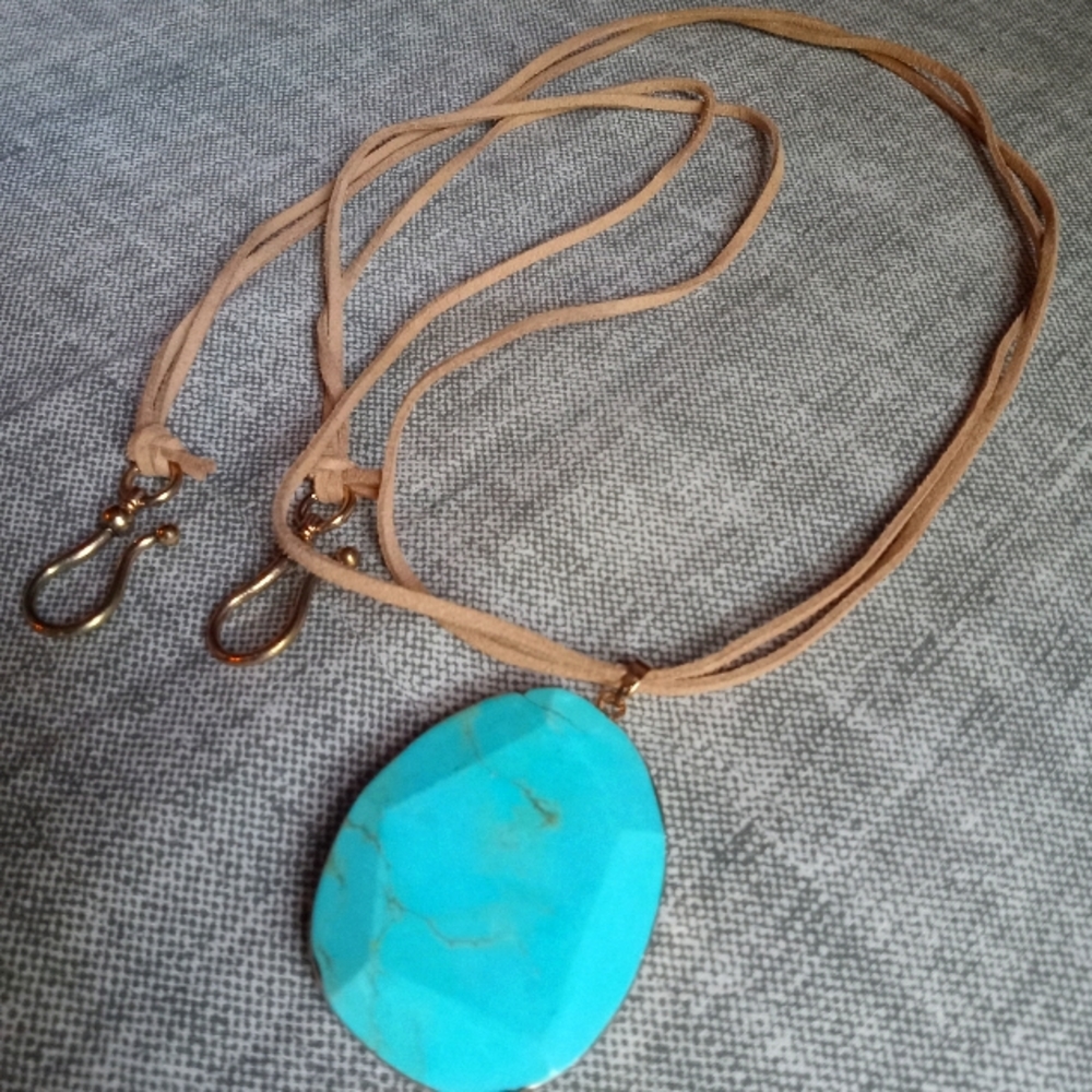 Big teardrop necklace in turquoise